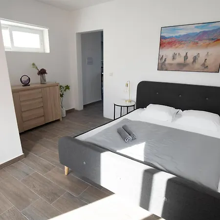 Modern Penthouse With Sea & Valletta View Apartman